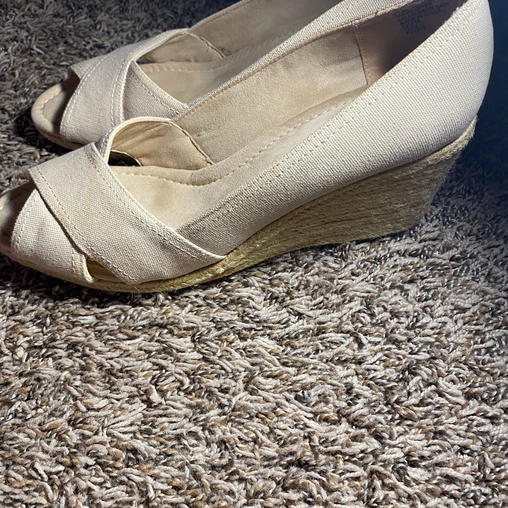 Open toe Wedges - Picture 4 of 4